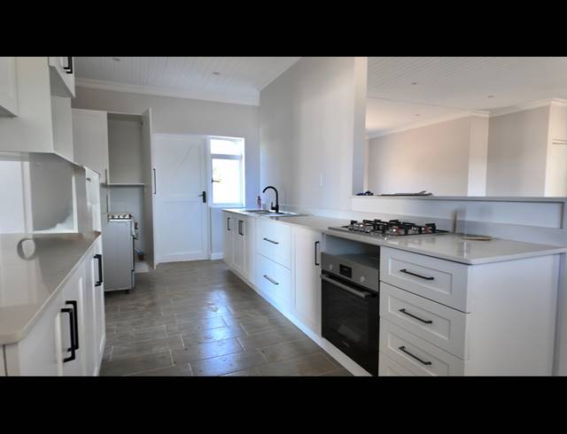3 BEDROOM TOWNHOUSE FOR SALE IN GREENDALE